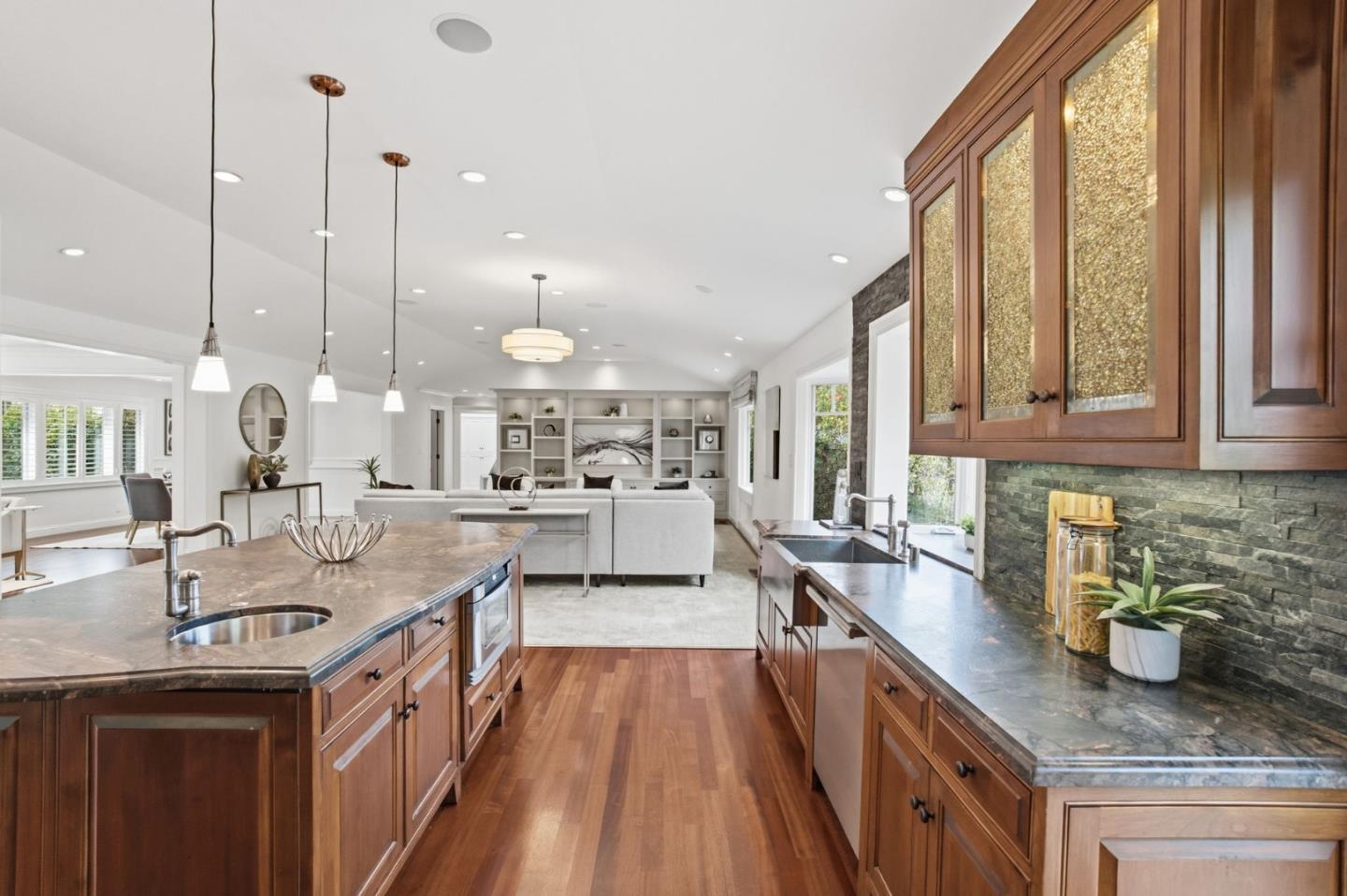 Detail Gallery Image 24 of 47 For 10 Alderlee Way, San Carlos,  CA 94070 - 5 Beds | 4/1 Baths