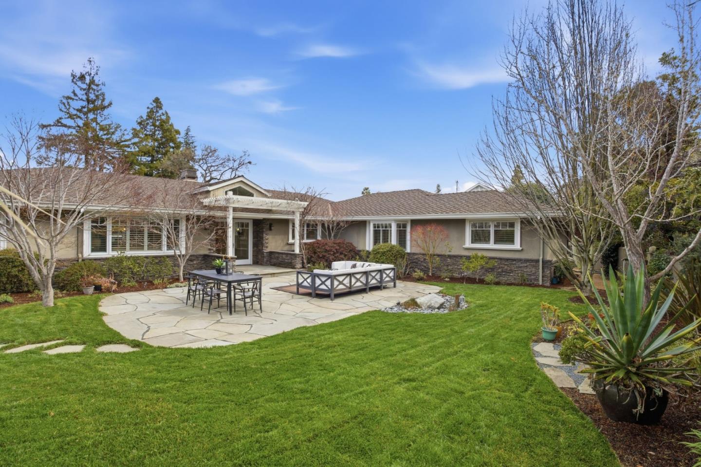 Detail Gallery Image 3 of 47 For 10 Alderlee Way, San Carlos,  CA 94070 - 5 Beds | 4/1 Baths