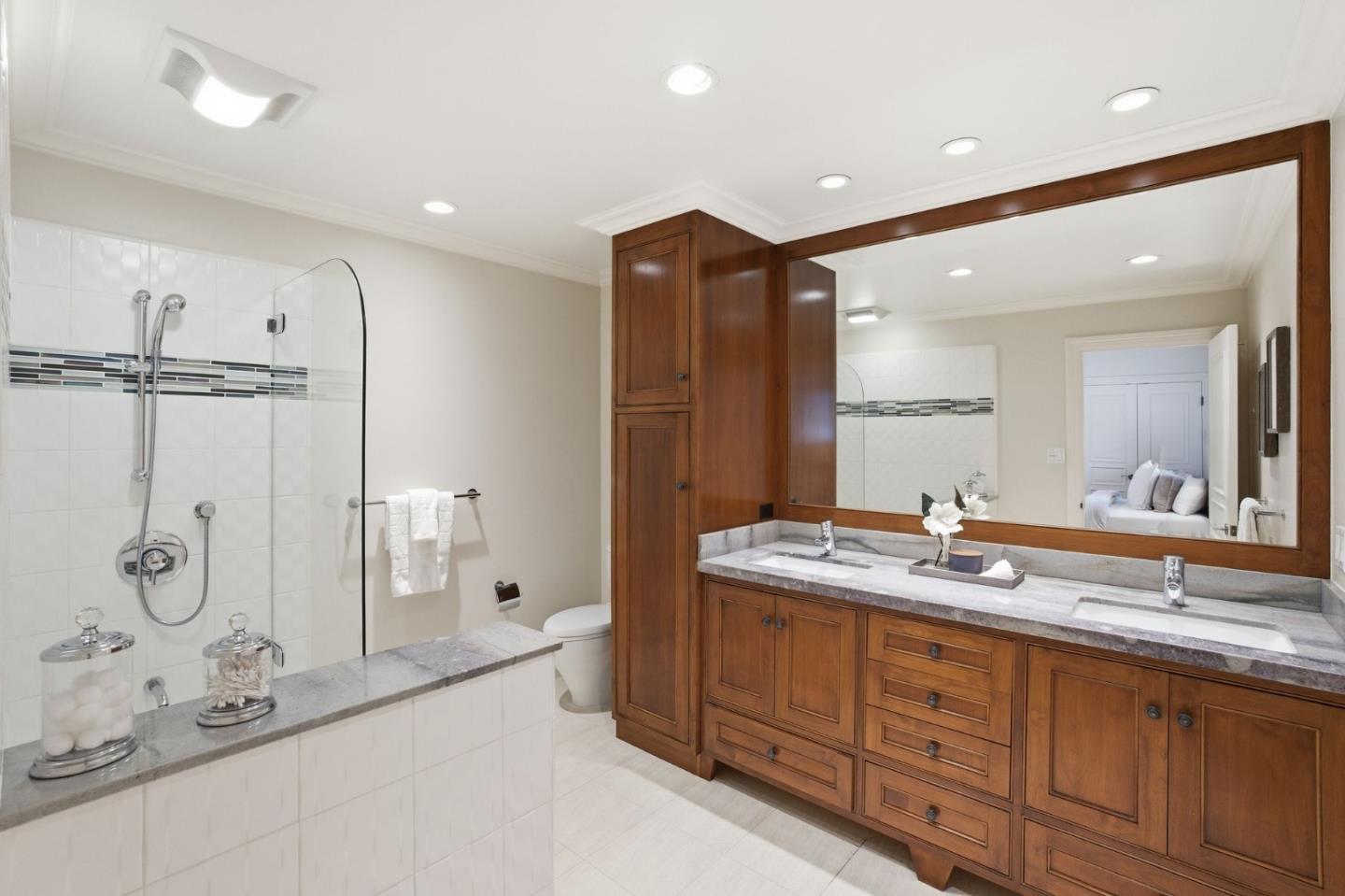 Detail Gallery Image 40 of 47 For 10 Alderlee Way, San Carlos,  CA 94070 - 5 Beds | 4/1 Baths