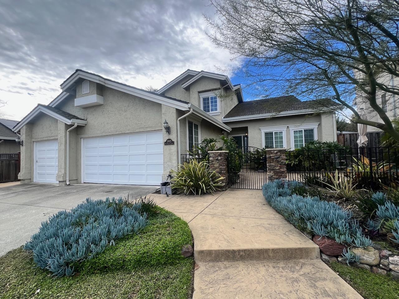 Front Image Thumbnail for ML82036070