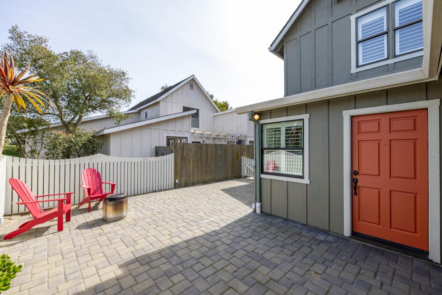 Detail Gallery Image 6 of 44 For 745 Sinex Ave, Pacific Grove,  CA 93950 - 3 Beds | 2 Baths