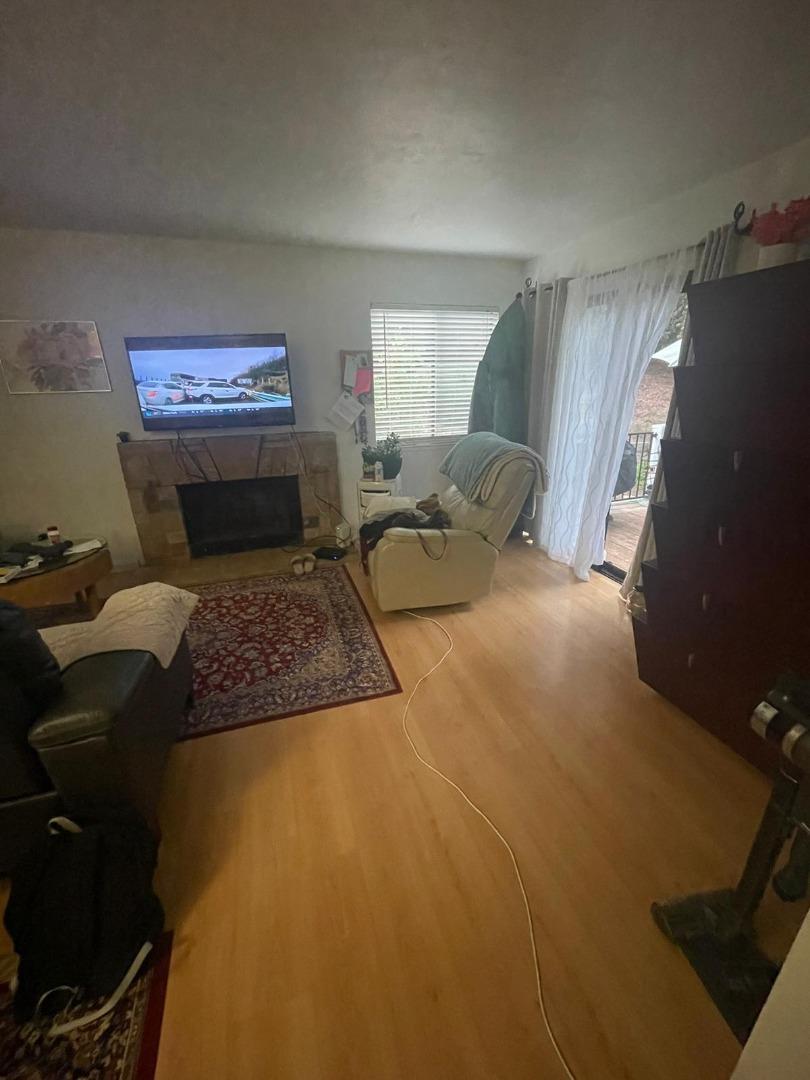 Detail Gallery Image 6 of 15 For 1080 Maywood Ln, Martinez,  CA 94553 - 2 Beds | 1/1 Baths