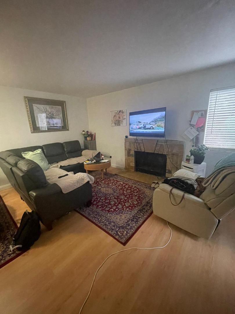 Detail Gallery Image 7 of 15 For 1080 Maywood Ln, Martinez,  CA 94553 - 2 Beds | 1/1 Baths