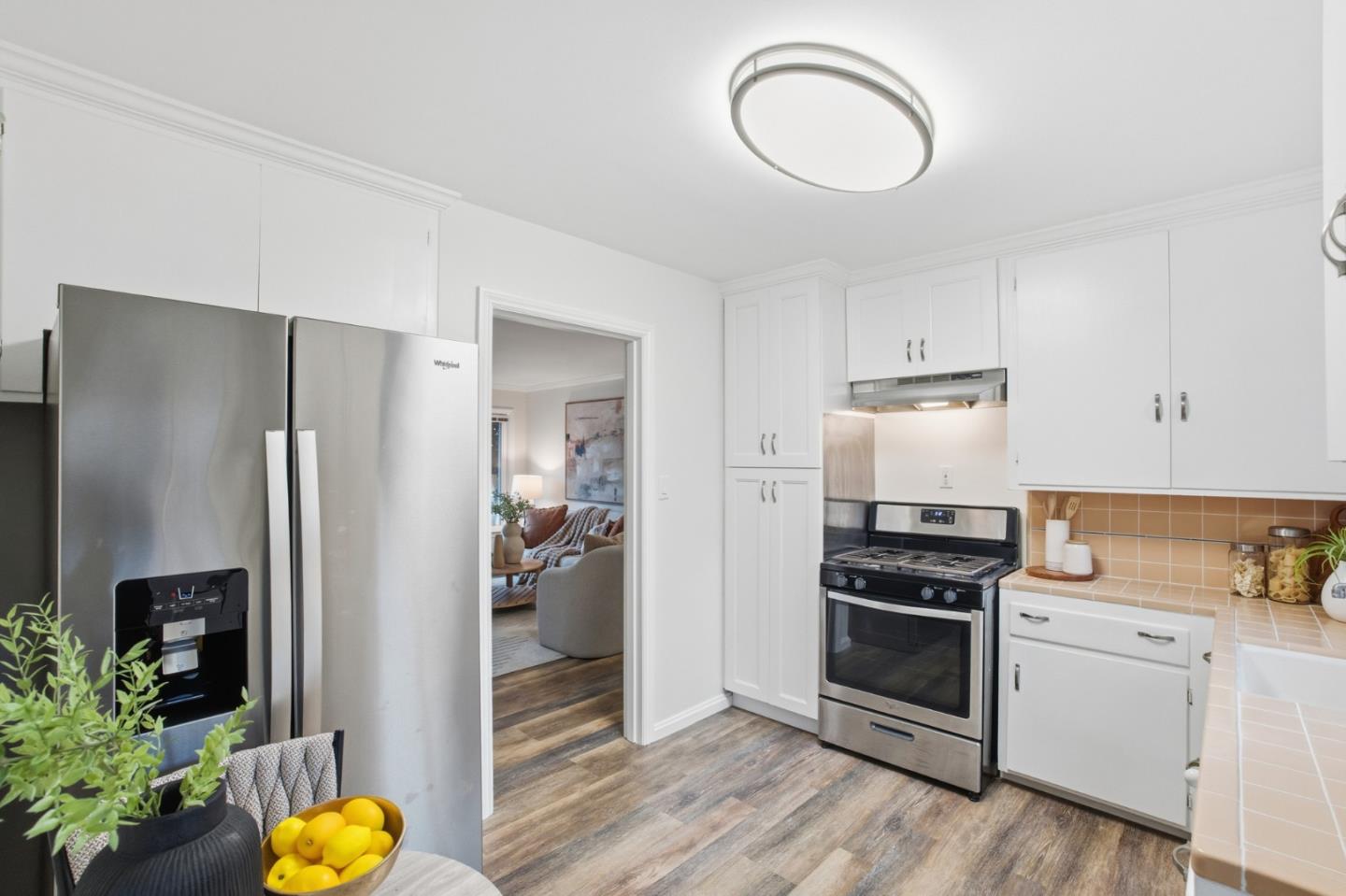 Detail Gallery Image 13 of 52 For 200 Anita Rd, Burlingame,  CA 94010 - – Beds | – Baths