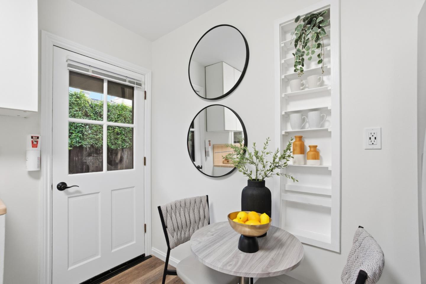 Detail Gallery Image 16 of 52 For 200 Anita Rd, Burlingame,  CA 94010 - – Beds | – Baths