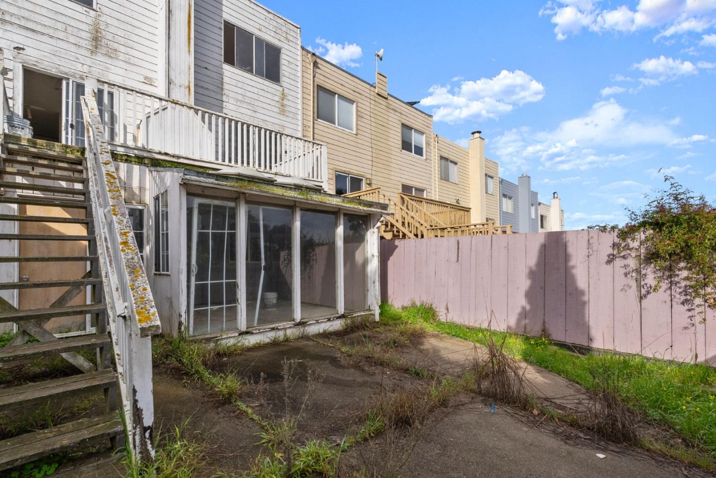 Detail Gallery Image 15 of 21 For 873 University St, San Francisco,  CA 94134 - 4 Beds | 2 Baths