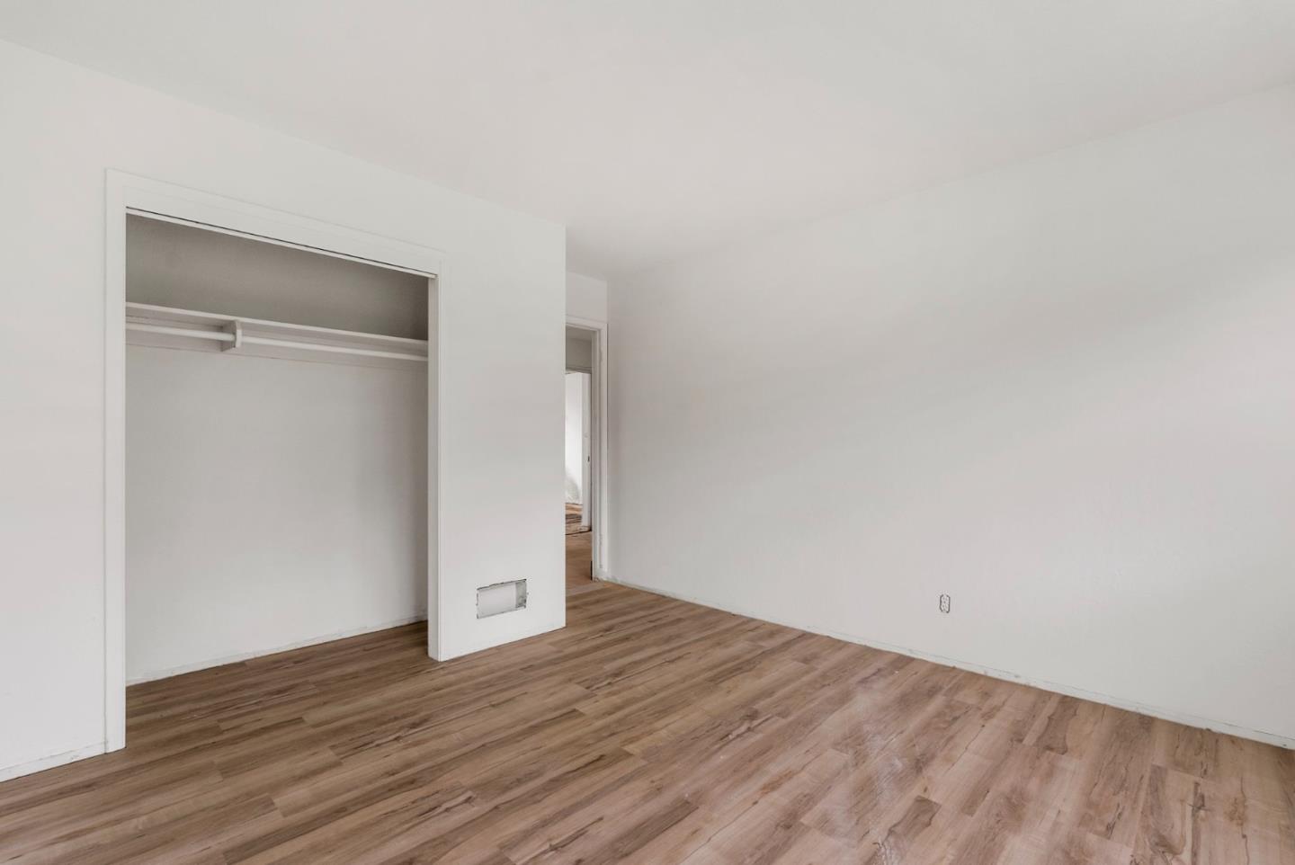 Detail Gallery Image 18 of 21 For 873 University St, San Francisco,  CA 94134 - 4 Beds | 2 Baths