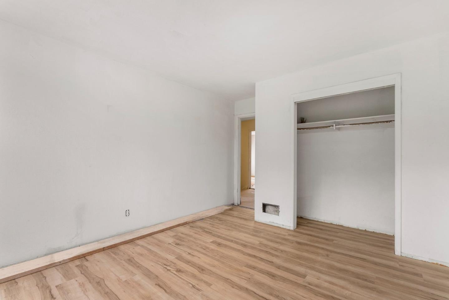 Detail Gallery Image 20 of 21 For 873 University St, San Francisco,  CA 94134 - 4 Beds | 2 Baths