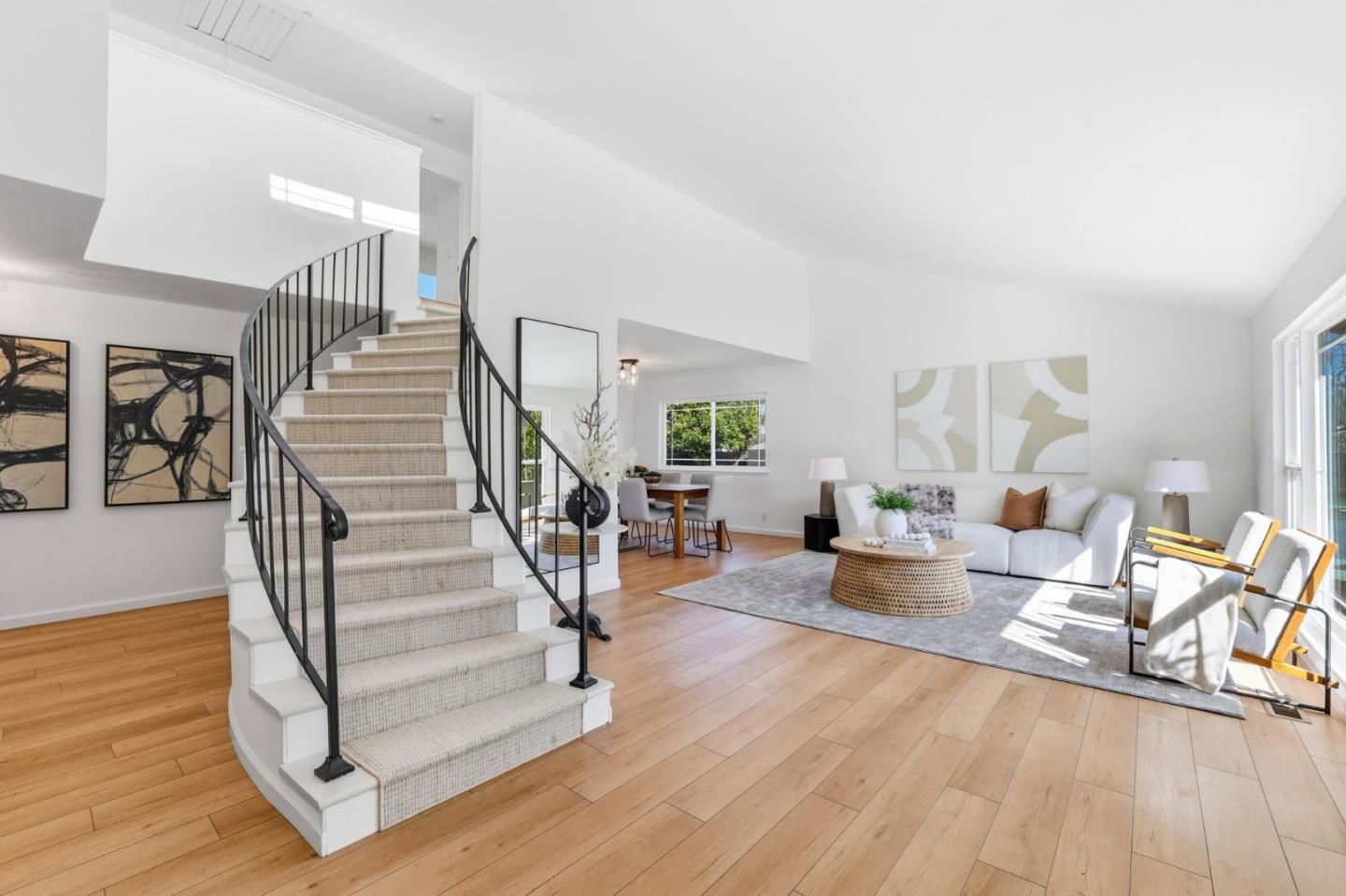 Detail Gallery Image 4 of 41 For 6219 Evangeline Dr, San Jose,  CA 95123 - 5 Beds | 3 Baths