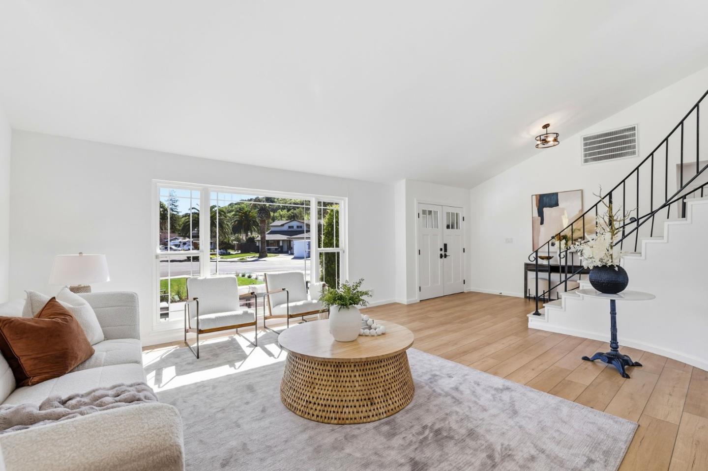 Detail Gallery Image 5 of 41 For 6219 Evangeline Dr, San Jose,  CA 95123 - 5 Beds | 3 Baths