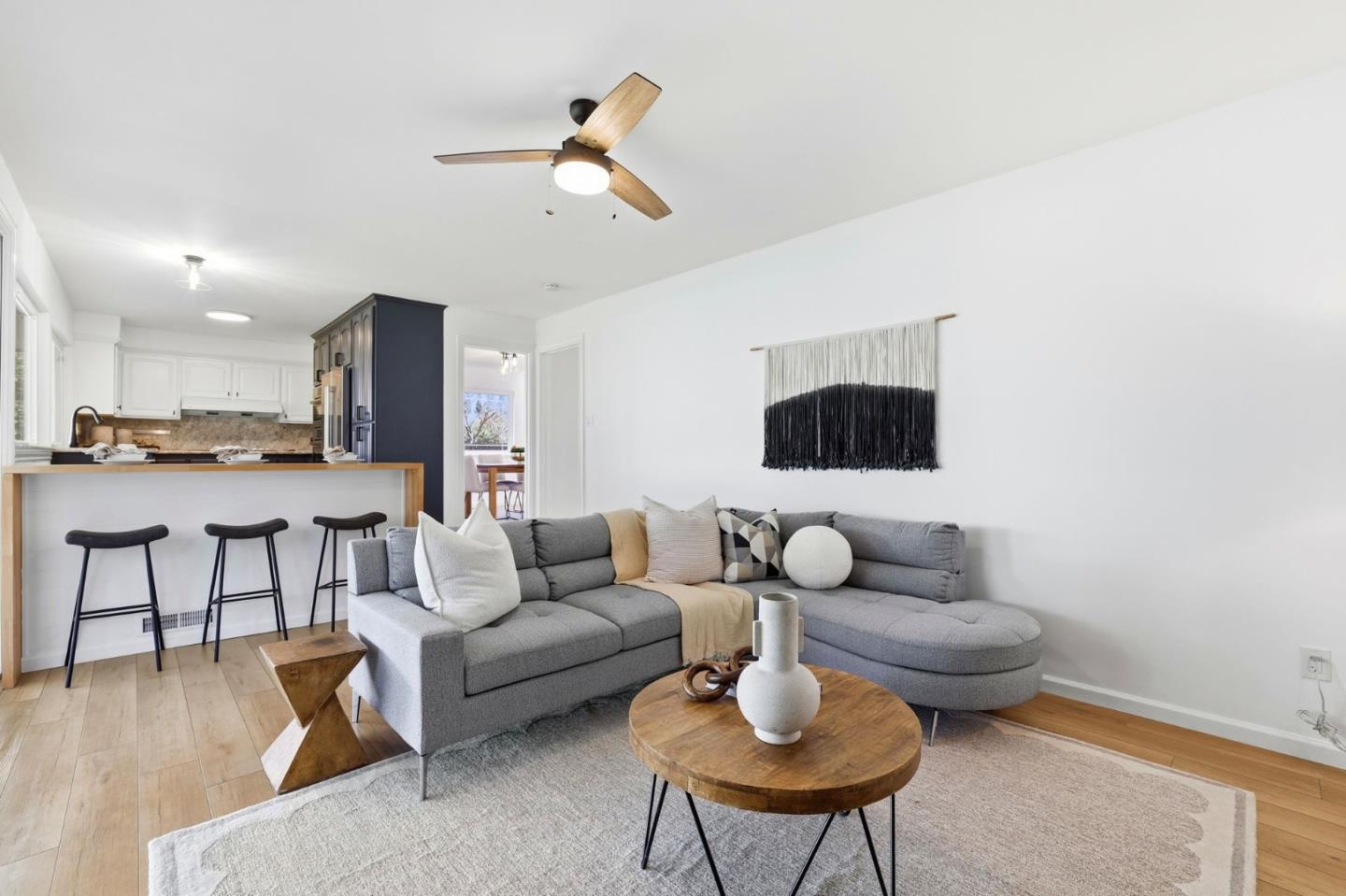 Detail Gallery Image 9 of 41 For 6219 Evangeline Dr, San Jose,  CA 95123 - 5 Beds | 3 Baths