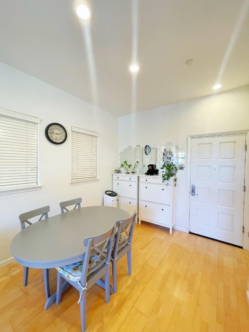 19999 Stevens Creek Boulevard UNIT 209, Cupertino, CA, 95014