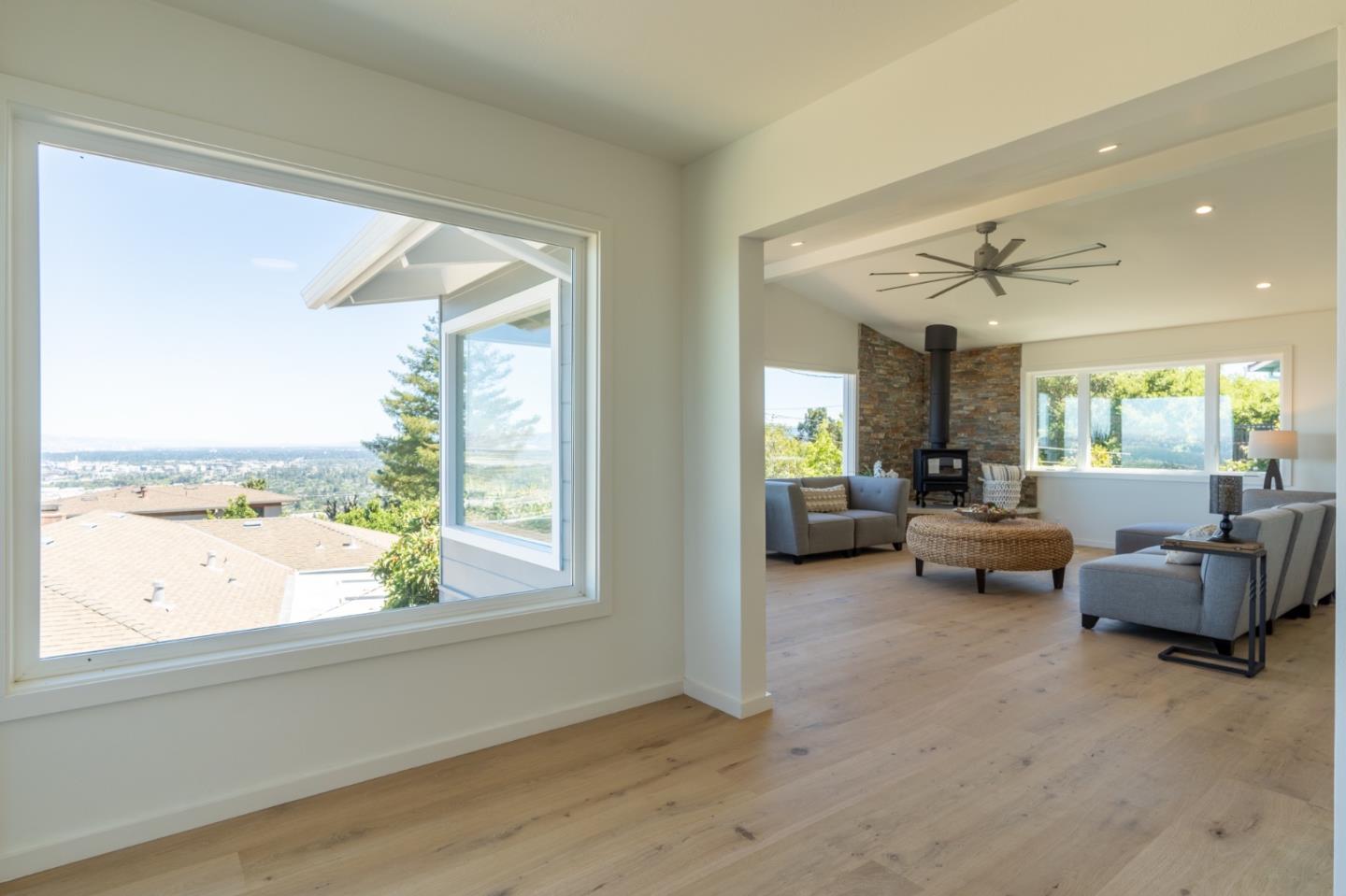 Detail Gallery Image 35 of 62 For 15 Buckland Ct, San Carlos,  CA 94070 - 3 Beds | 2/1 Baths