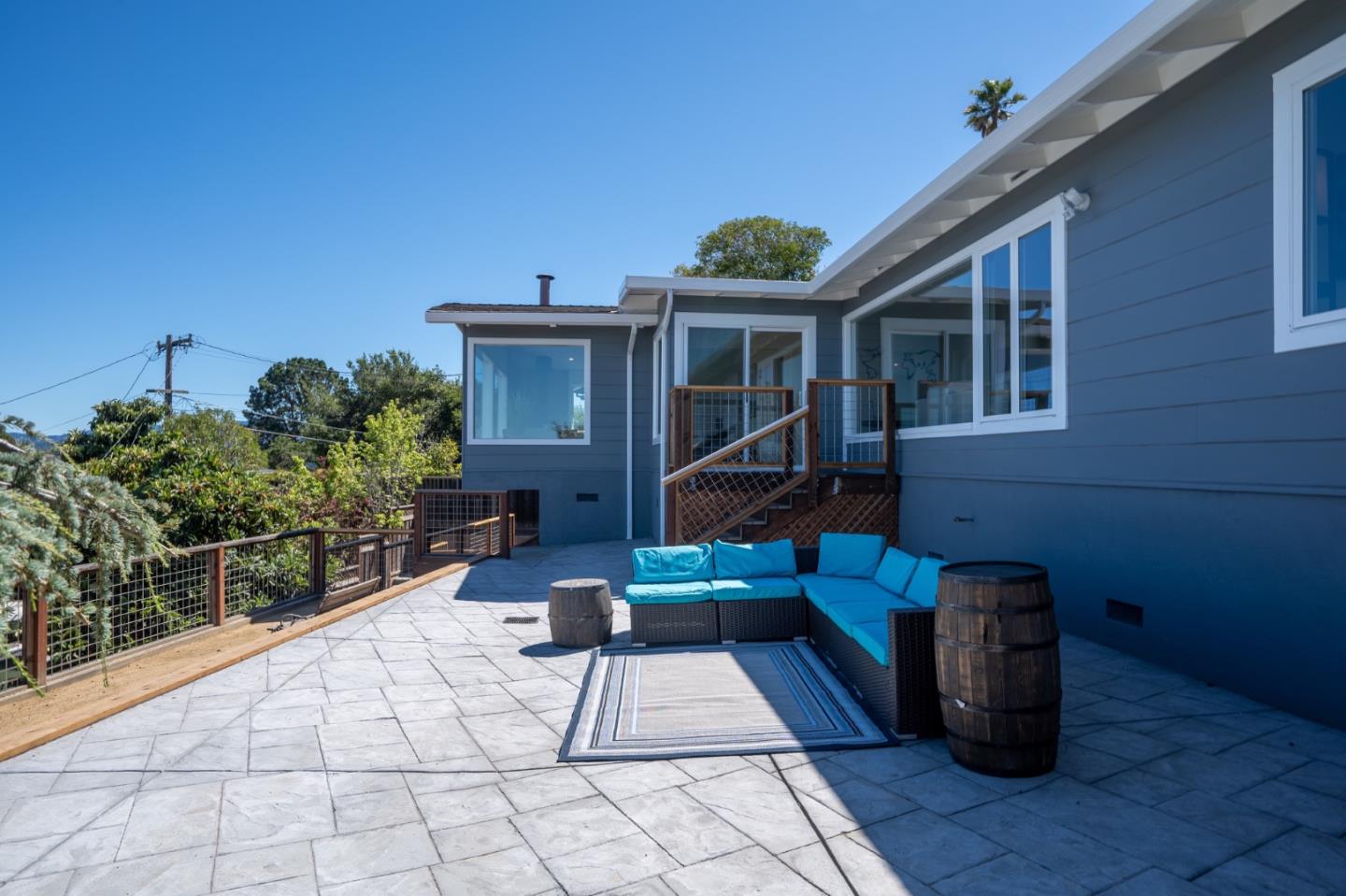 Detail Gallery Image 46 of 62 For 15 Buckland Ct, San Carlos,  CA 94070 - 3 Beds | 2/1 Baths