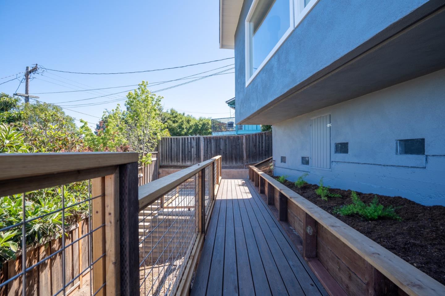 Detail Gallery Image 48 of 62 For 15 Buckland Ct, San Carlos,  CA 94070 - 3 Beds | 2/1 Baths