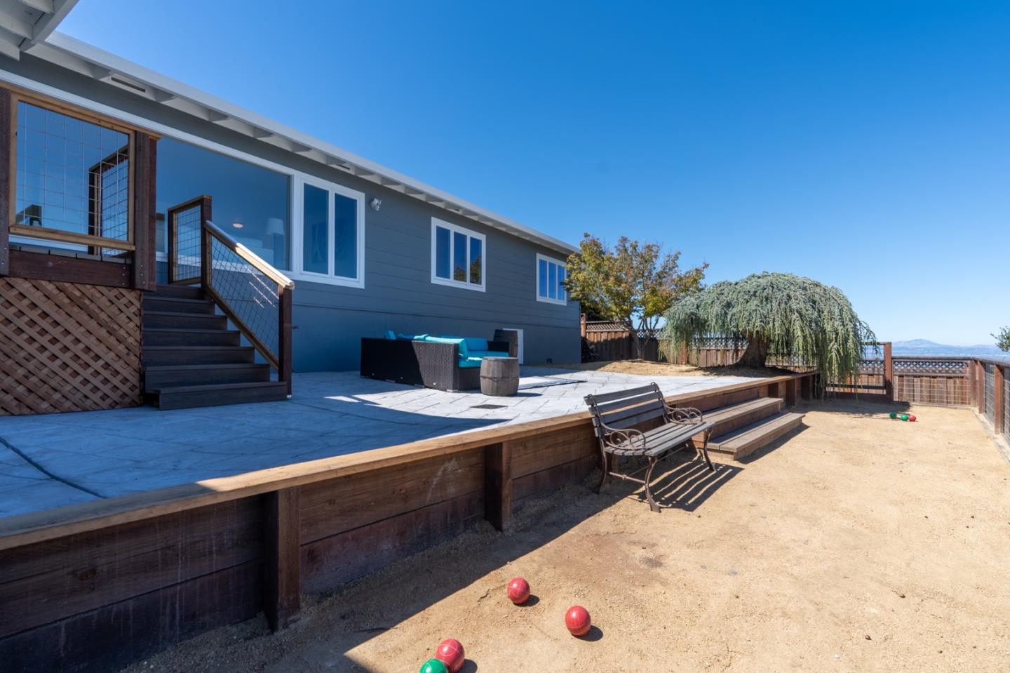 Detail Gallery Image 51 of 62 For 15 Buckland Ct, San Carlos,  CA 94070 - 3 Beds | 2/1 Baths