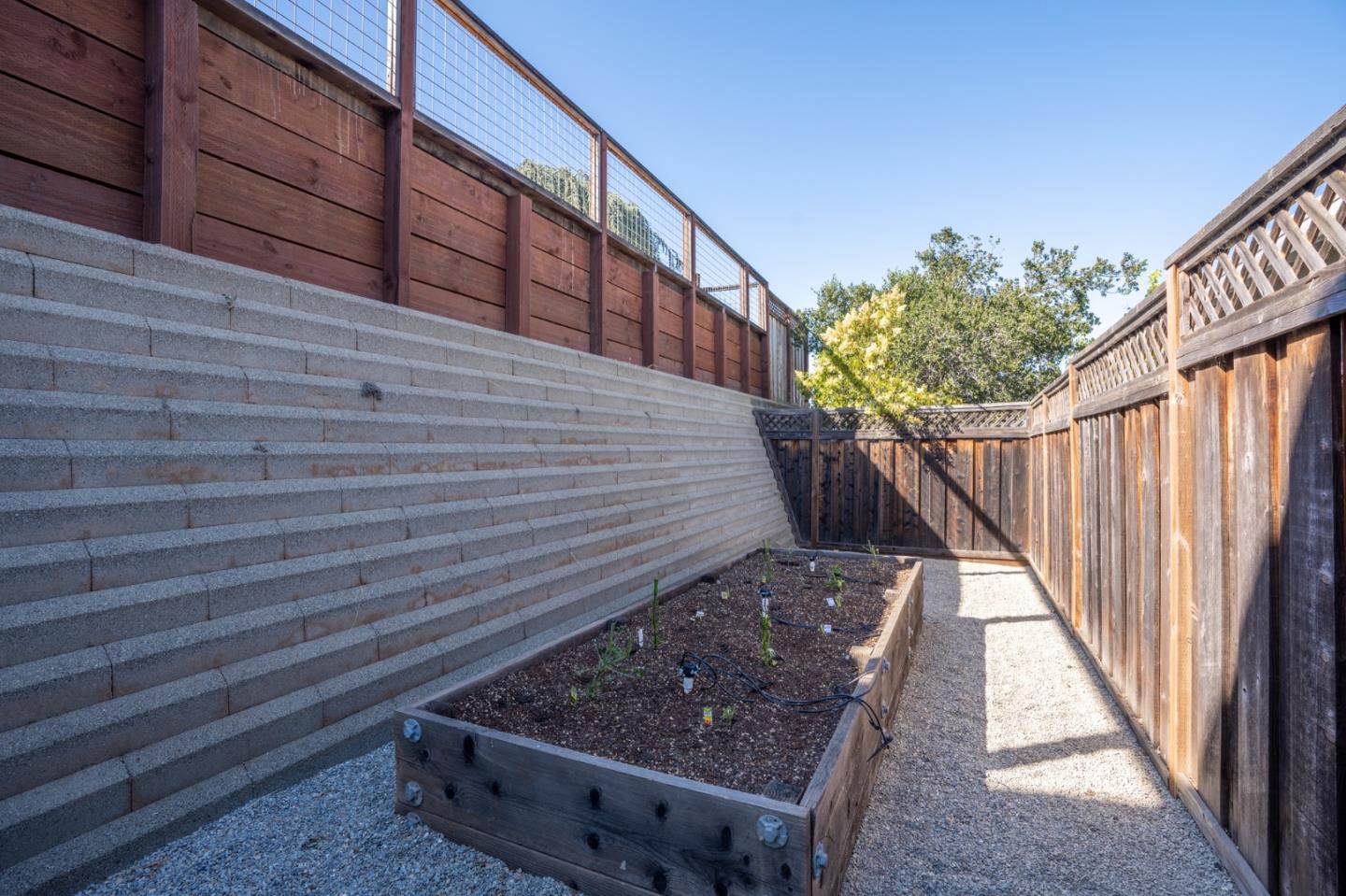 Detail Gallery Image 57 of 62 For 15 Buckland Ct, San Carlos,  CA 94070 - 3 Beds | 2/1 Baths