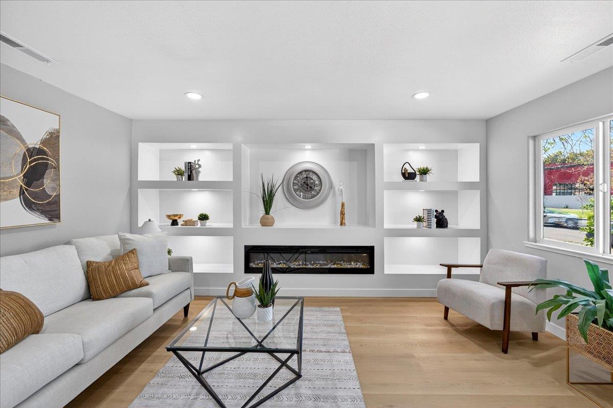 Detail Gallery Image 5 of 38 For 3146 Marten Ave, San Jose,  CA 95148 - 4 Beds | 2 Baths