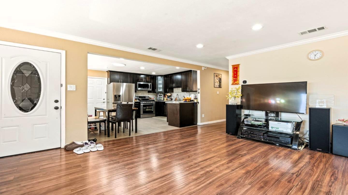 Detail Gallery Image 8 of 22 For 2651 Ophelia Ave, San Jose,  CA 95122 - 4 Beds | 2 Baths