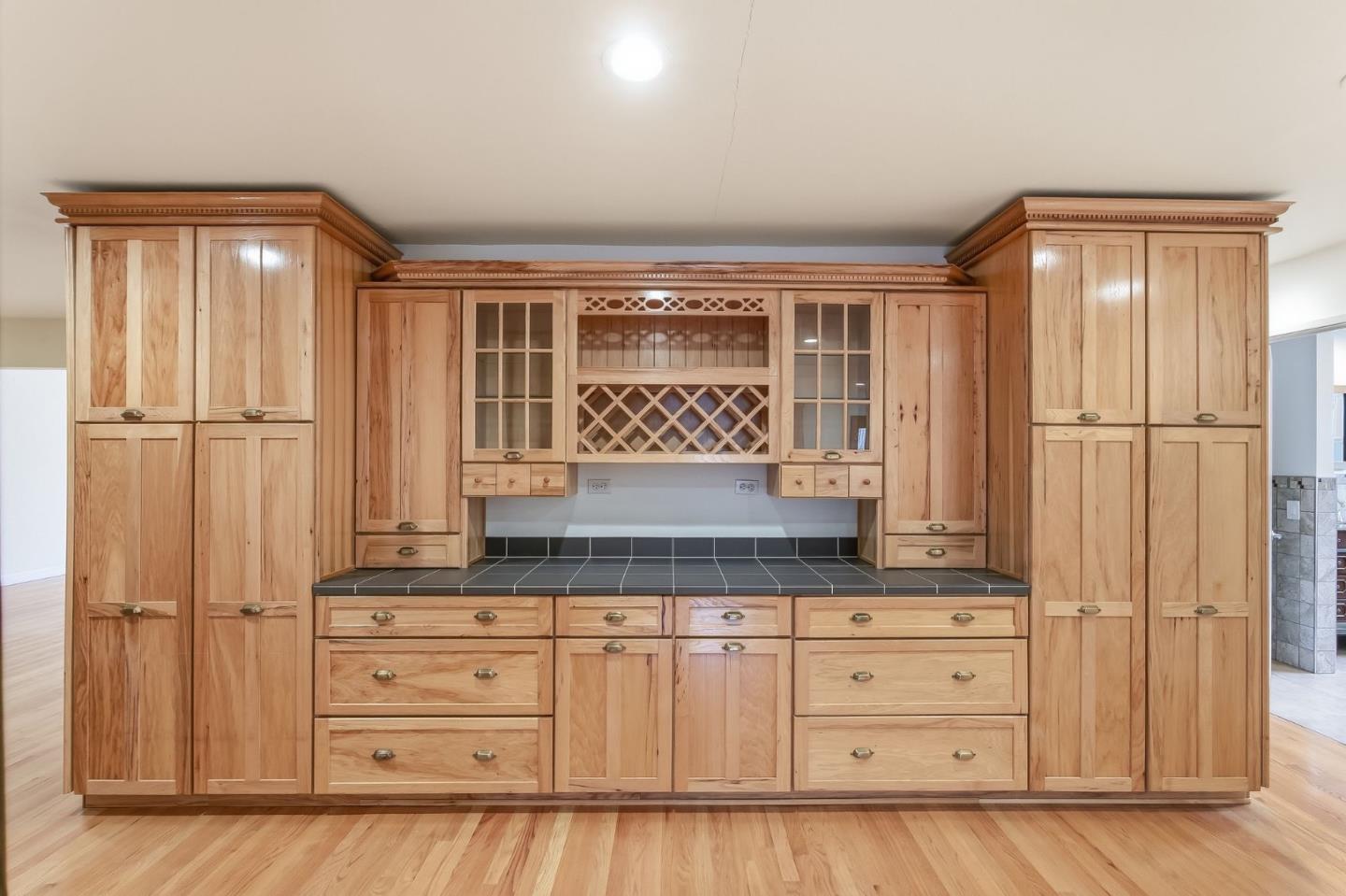 Detail Gallery Image 10 of 47 For 3060 Mark Ave, Santa Clara,  CA 95051 - 3 Beds | 2 Baths