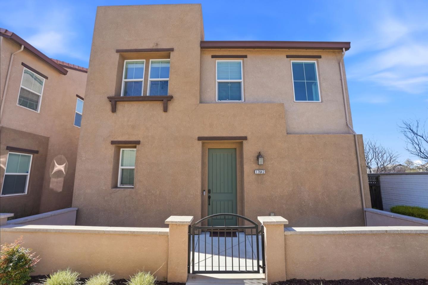 Detail Gallery Image 2 of 38 For 17642 Mystic Dr, Lathrop,  CA 95330 - 3 Beds | 3 Baths