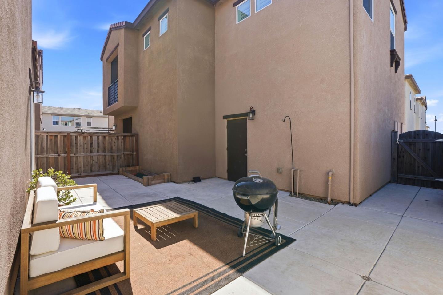 Detail Gallery Image 36 of 38 For 17642 Mystic Dr, Lathrop,  CA 95330 - 3 Beds | 3 Baths