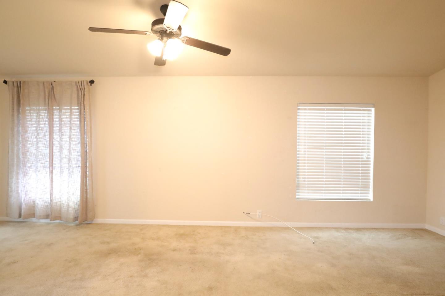 Detail Gallery Image 6 of 14 For 440 Moffett Blvd #3,  Mountain View,  CA 94043 - 2 Beds | 2 Baths