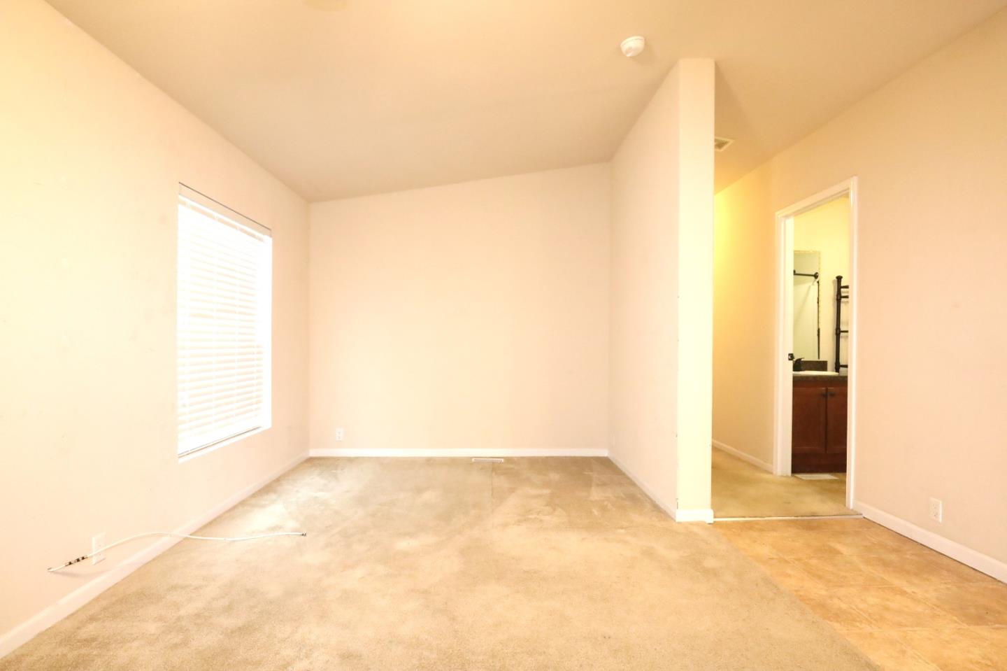 Detail Gallery Image 9 of 14 For 440 Moffett Blvd #3,  Mountain View,  CA 94043 - 2 Beds | 2 Baths