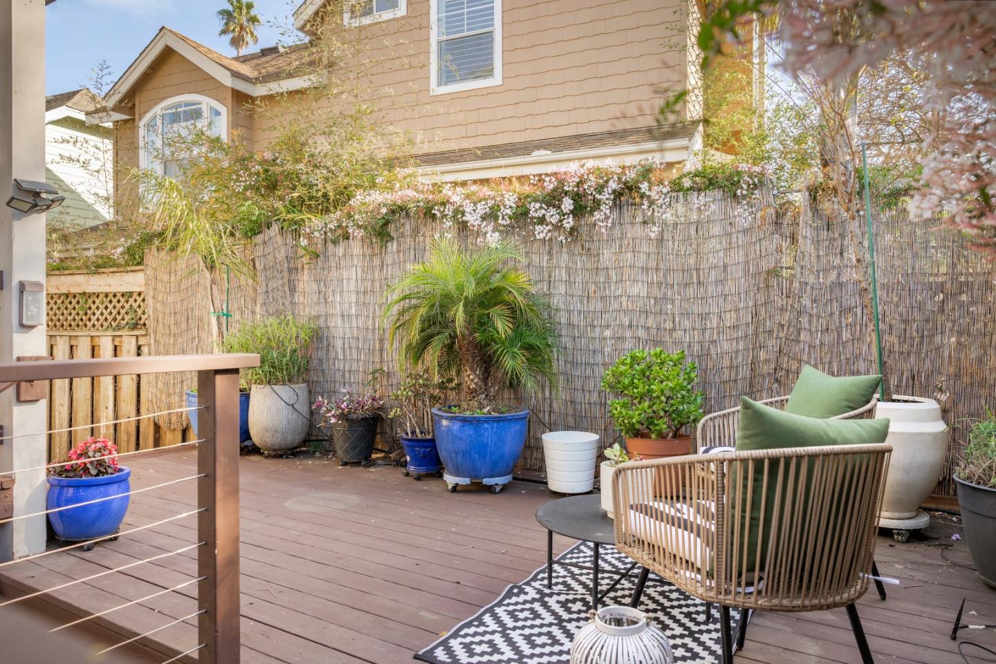 Detail Gallery Image 22 of 27 For 10 Mary Case Ln, Santa Cruz,  CA 95060 - 3 Beds | 2/1 Baths