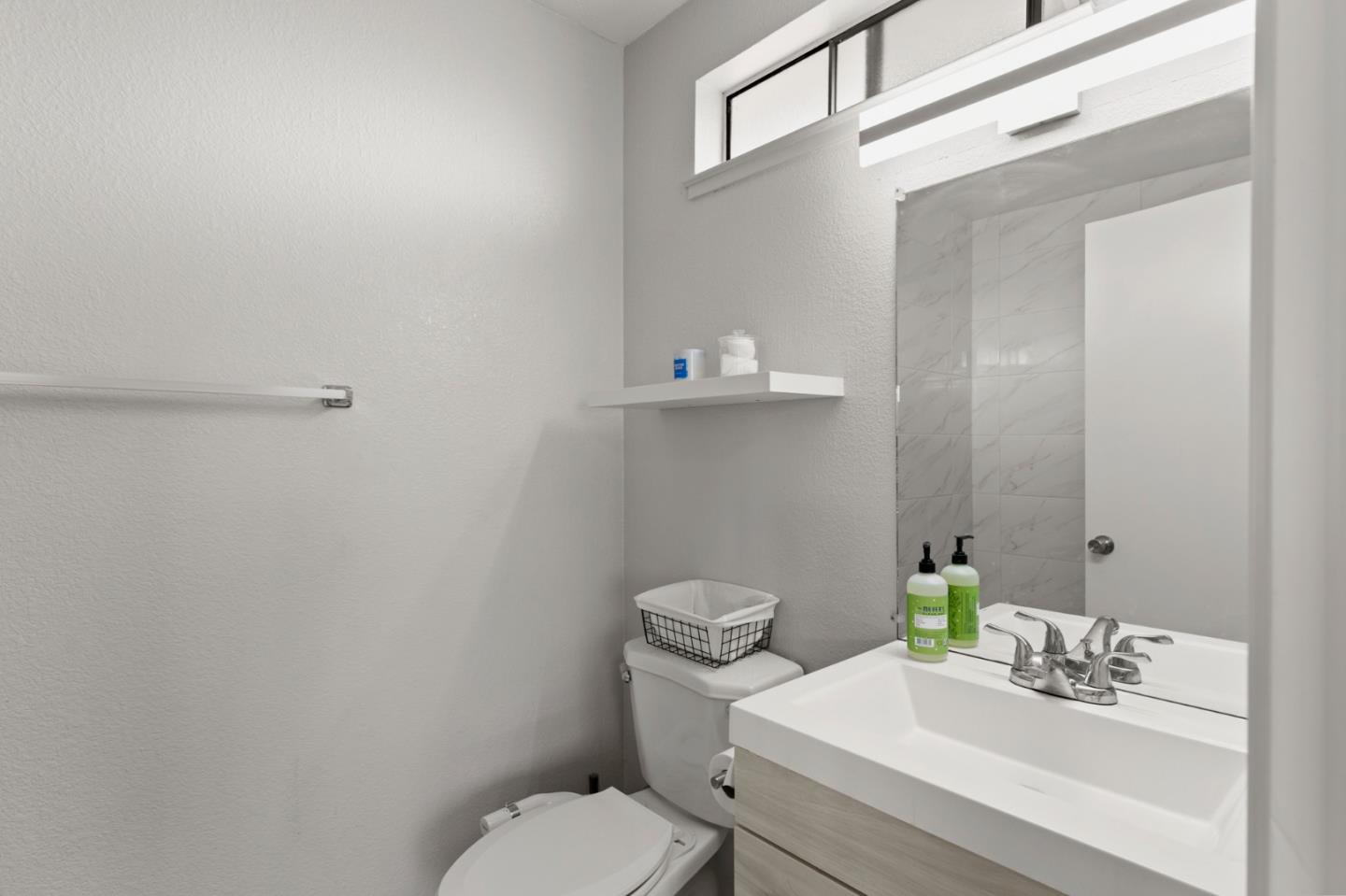 Detail Gallery Image 18 of 28 For 610 Skyway Dr, San Jose,  CA 95111 - 3 Beds | 3 Baths