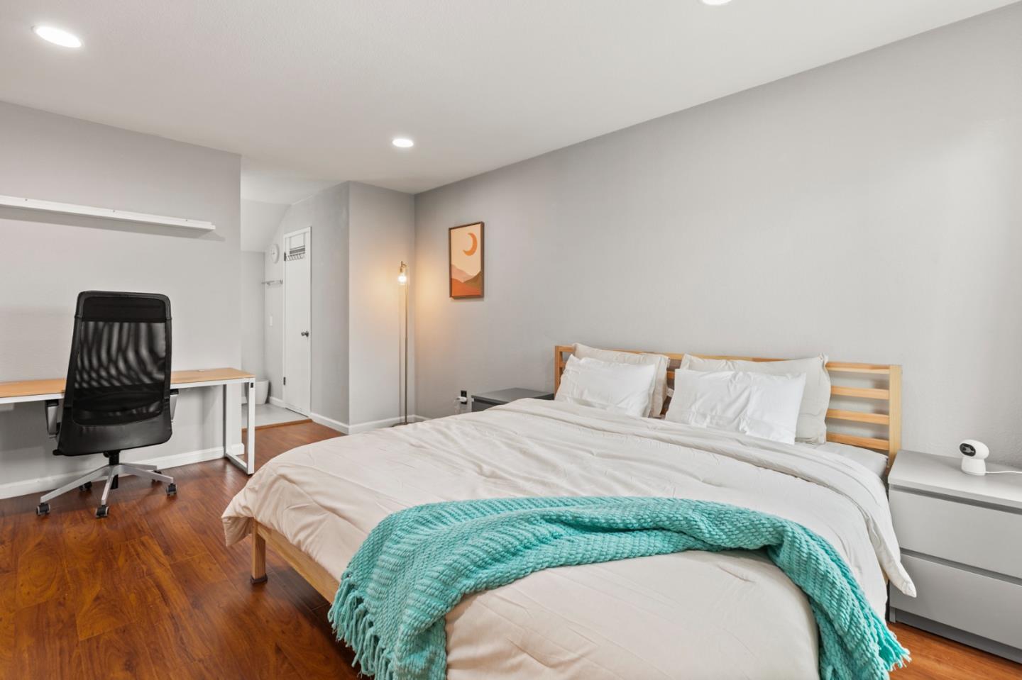 Detail Gallery Image 22 of 28 For 610 Skyway Dr, San Jose,  CA 95111 - 3 Beds | 3 Baths