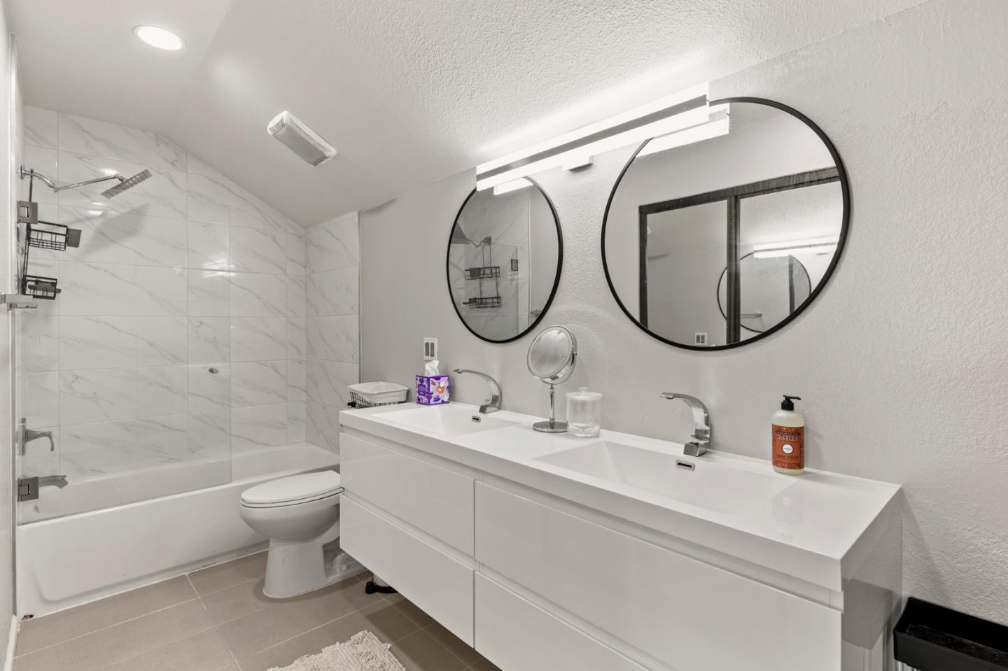 Detail Gallery Image 23 of 28 For 610 Skyway Dr, San Jose,  CA 95111 - 3 Beds | 3 Baths