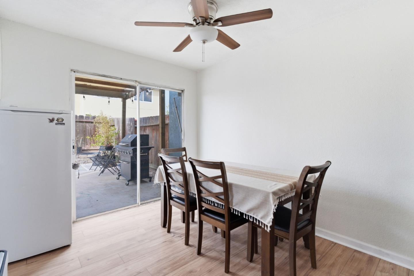 Detail Gallery Image 12 of 33 For 1296 Spruce Ln #44,  Manteca,  CA 95336 - 2 Beds | 1/1 Baths