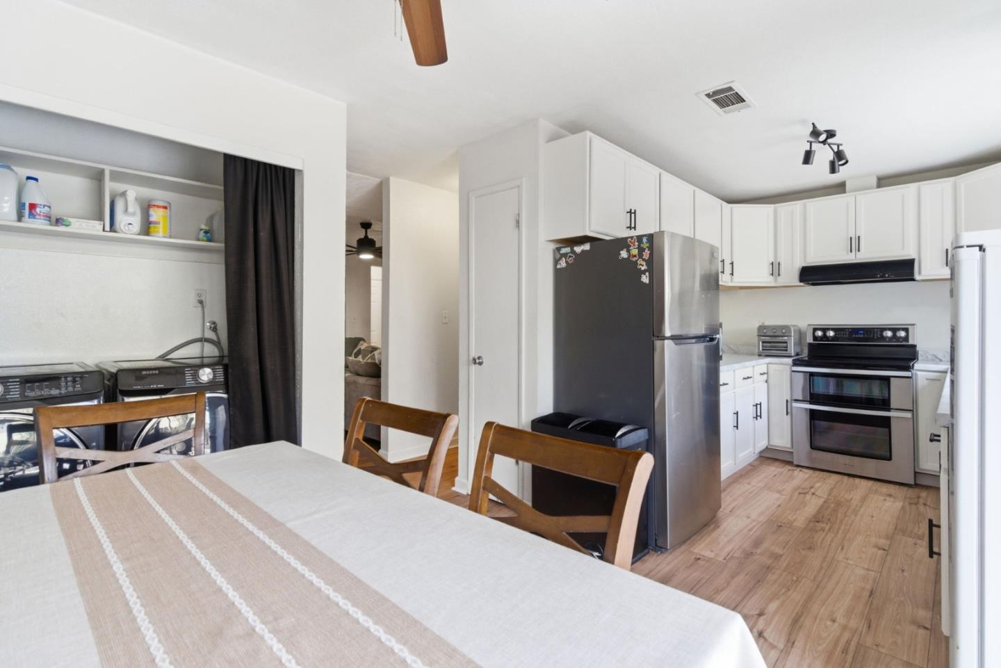 Detail Gallery Image 14 of 33 For 1296 Spruce Ln #44,  Manteca,  CA 95336 - 2 Beds | 1/1 Baths