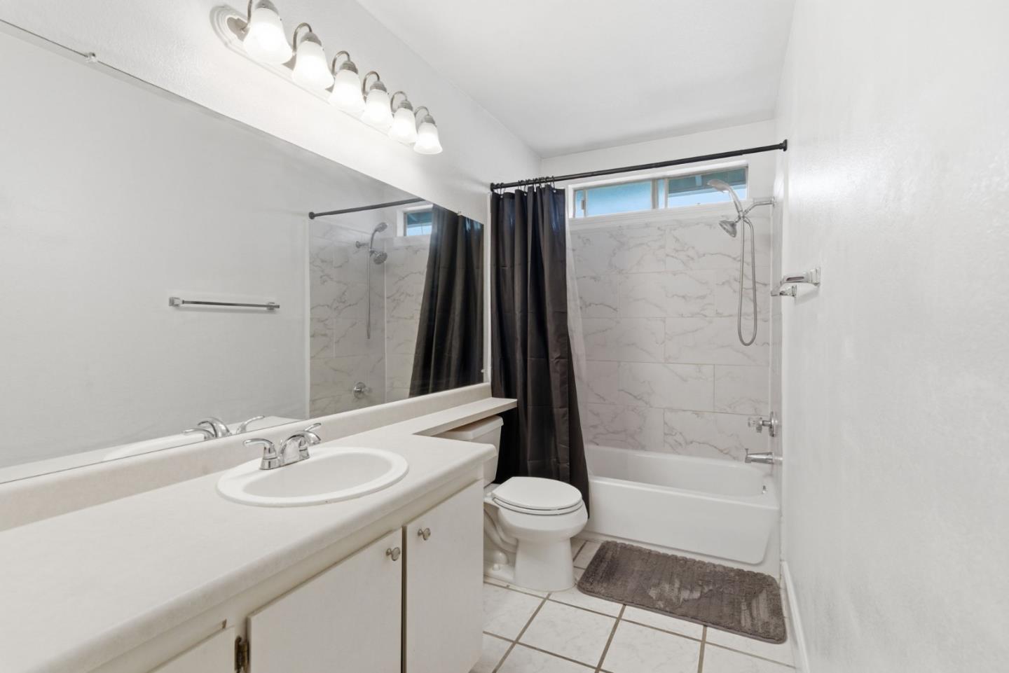 Detail Gallery Image 23 of 33 For 1296 Spruce Ln #44,  Manteca,  CA 95336 - 2 Beds | 1/1 Baths