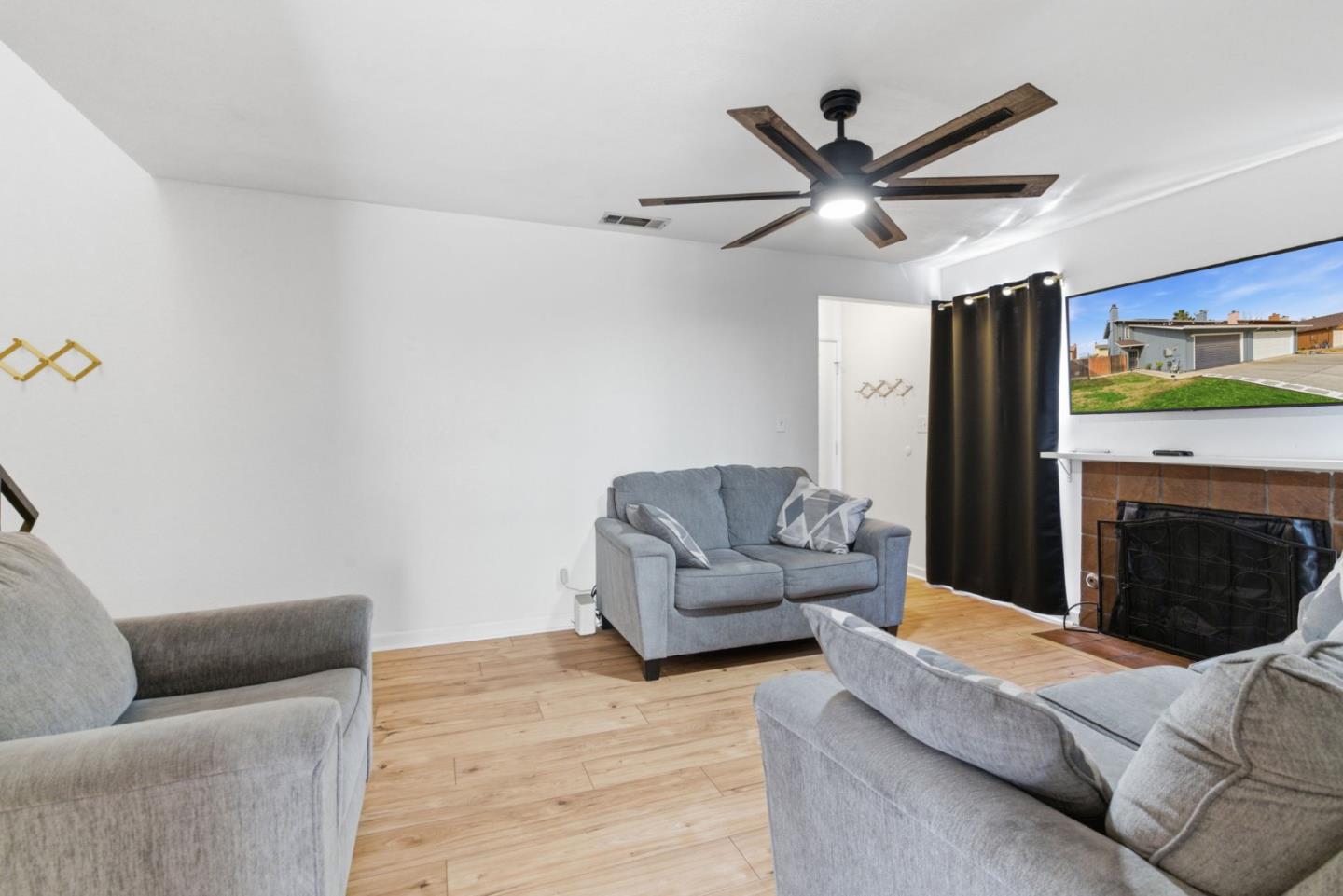 Detail Gallery Image 9 of 33 For 1296 Spruce Ln #44,  Manteca,  CA 95336 - 2 Beds | 1/1 Baths