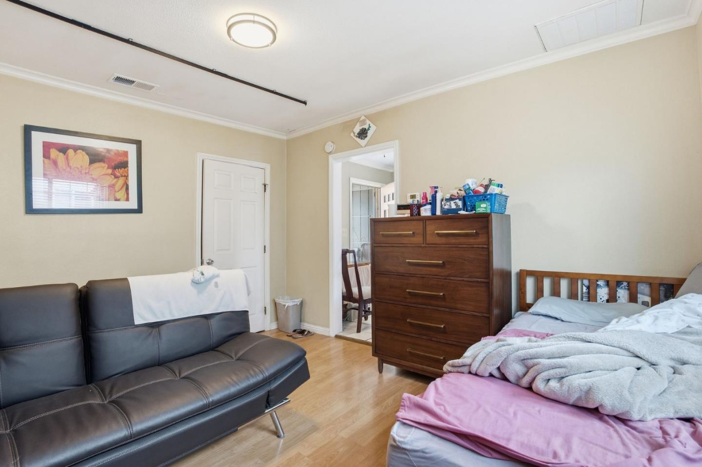 Detail Gallery Image 20 of 26 For 344 Buckeye St, Redwood City,  CA 94063 - 3 Beds | 3 Baths