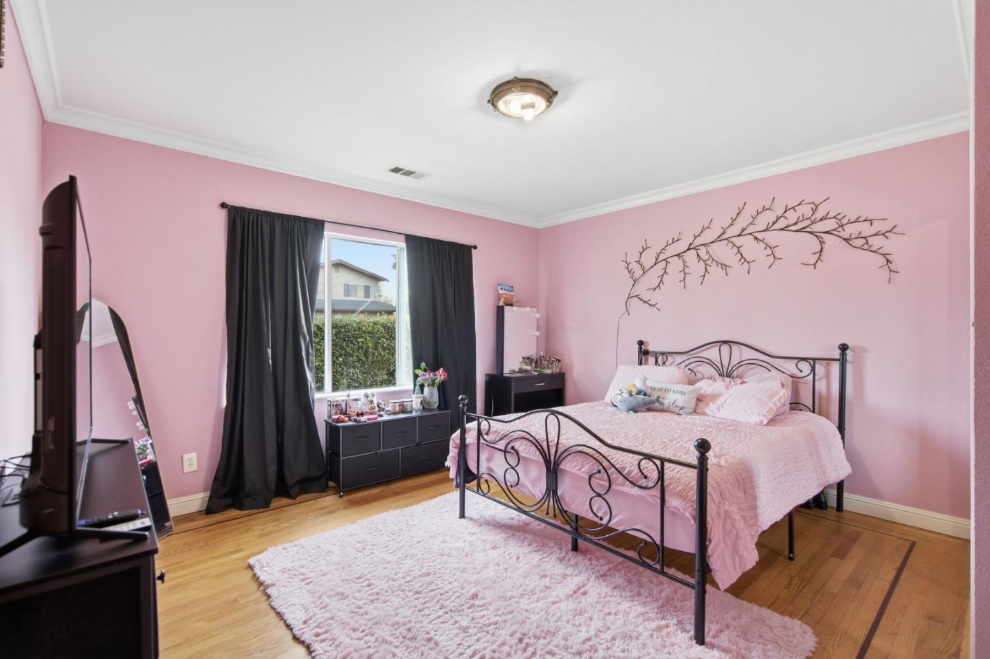 Detail Gallery Image 9 of 26 For 344 Buckeye St, Redwood City,  CA 94063 - 3 Beds | 3 Baths