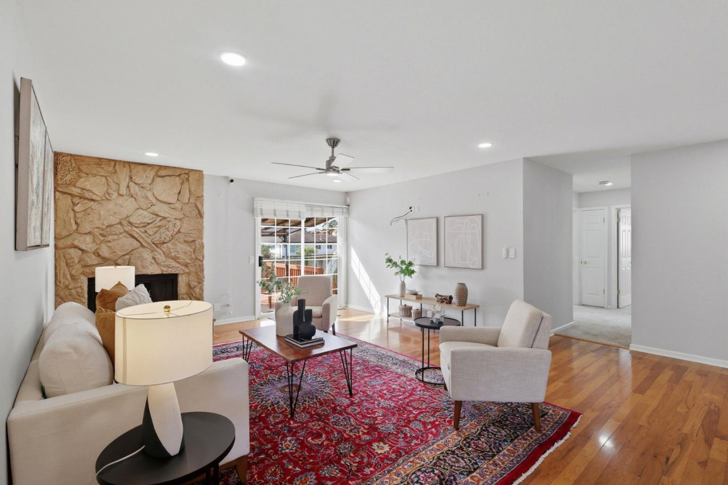 Detail Gallery Image 10 of 36 For 423 Montecito Ave, El Granada,  CA 94018 - 3 Beds | 2 Baths