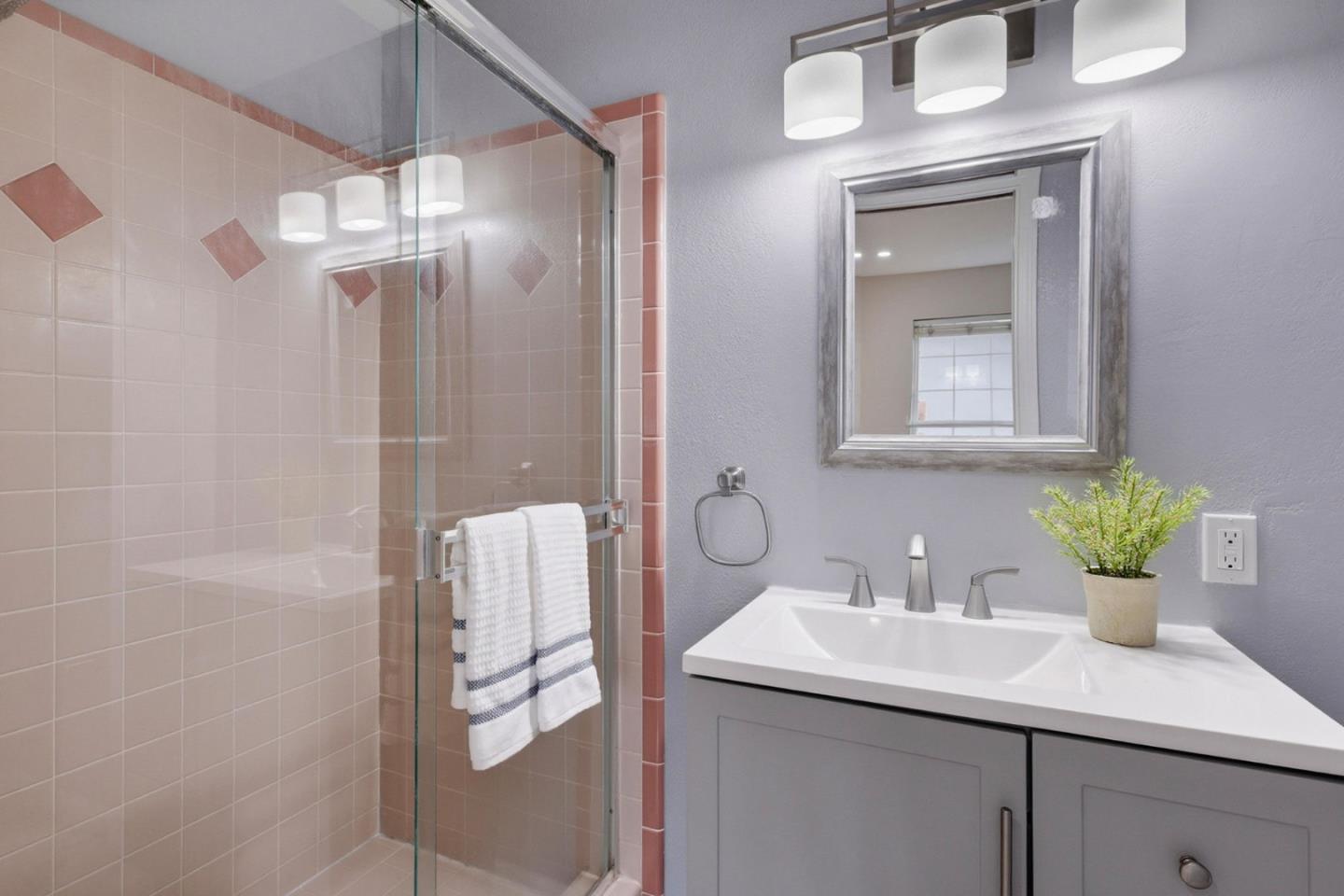 Detail Gallery Image 22 of 36 For 423 Montecito Ave, El Granada,  CA 94018 - 3 Beds | 2 Baths