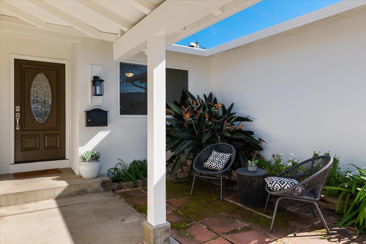 Detail Gallery Image 5 of 57 For 951 Wallace Dr, San Jose,  CA 95120 - 4 Beds | 2 Baths