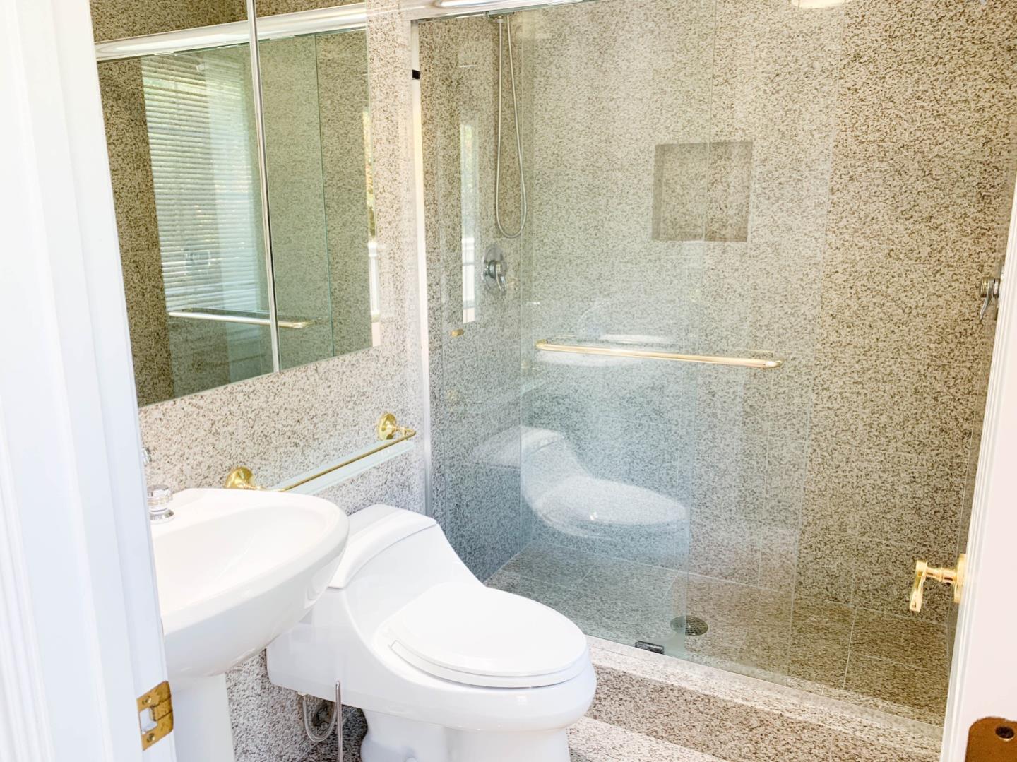 Detail Gallery Image 11 of 27 For 2360 Woodside Rd a,  Woodside,  CA 94062 - 3 Beds | 2 Baths