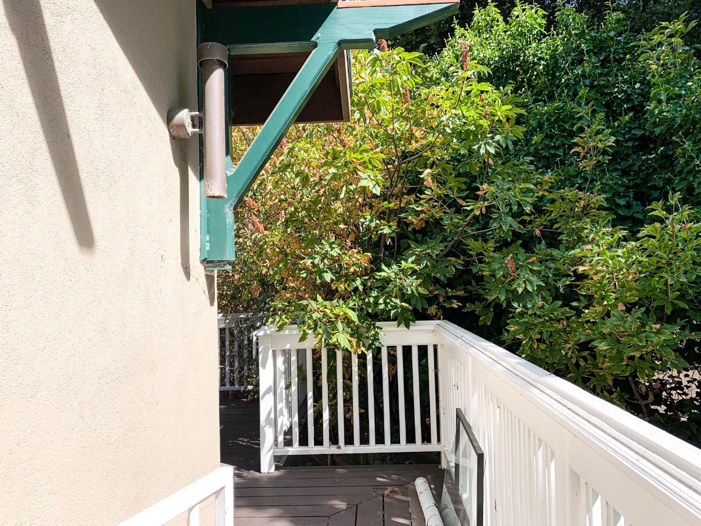 Detail Gallery Image 21 of 27 For 2360 Woodside Rd a,  Woodside,  CA 94062 - 3 Beds | 2 Baths