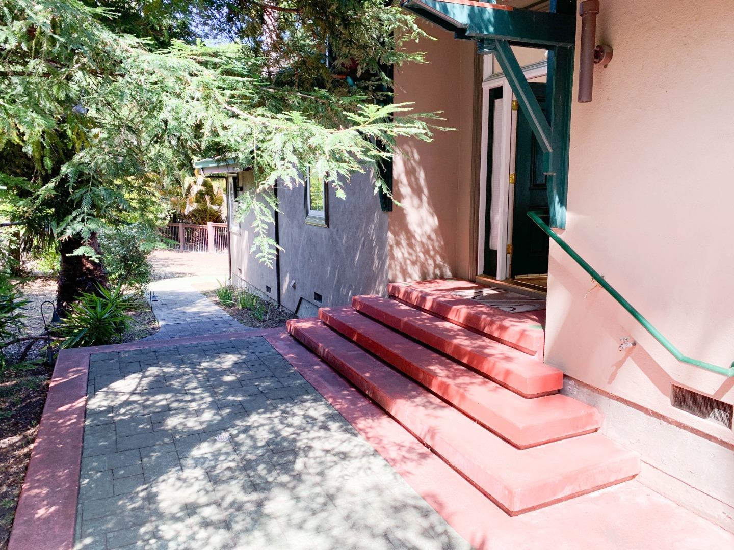 Detail Gallery Image 22 of 27 For 2360 Woodside Rd a,  Woodside,  CA 94062 - 3 Beds | 2 Baths