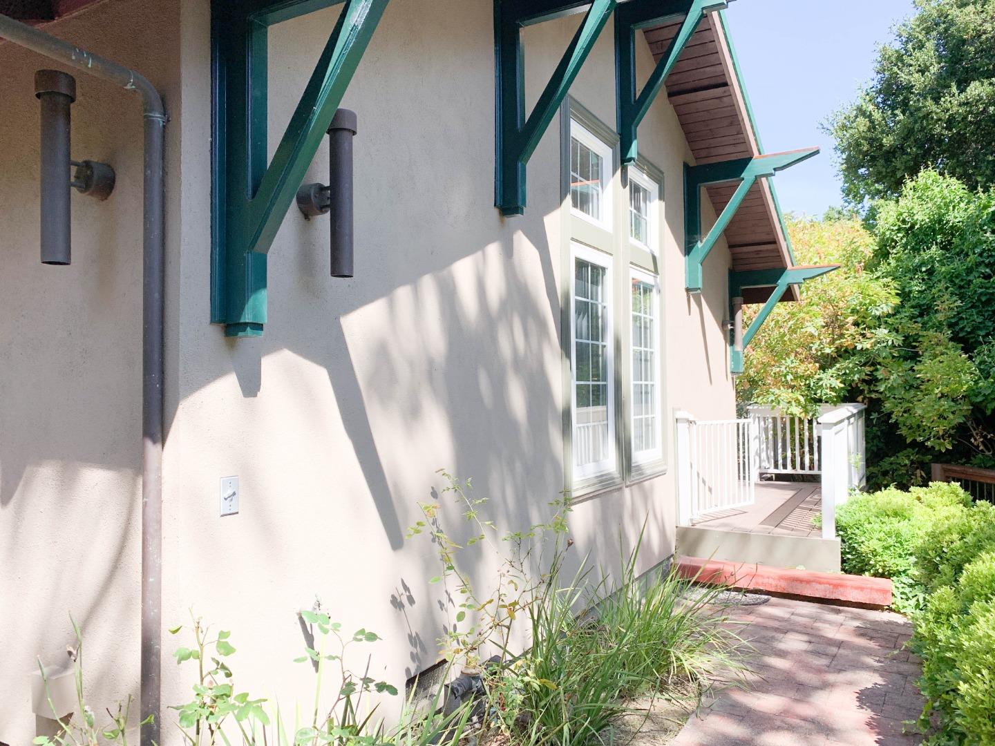 Detail Gallery Image 24 of 27 For 2360 Woodside Rd a,  Woodside,  CA 94062 - 3 Beds | 2 Baths