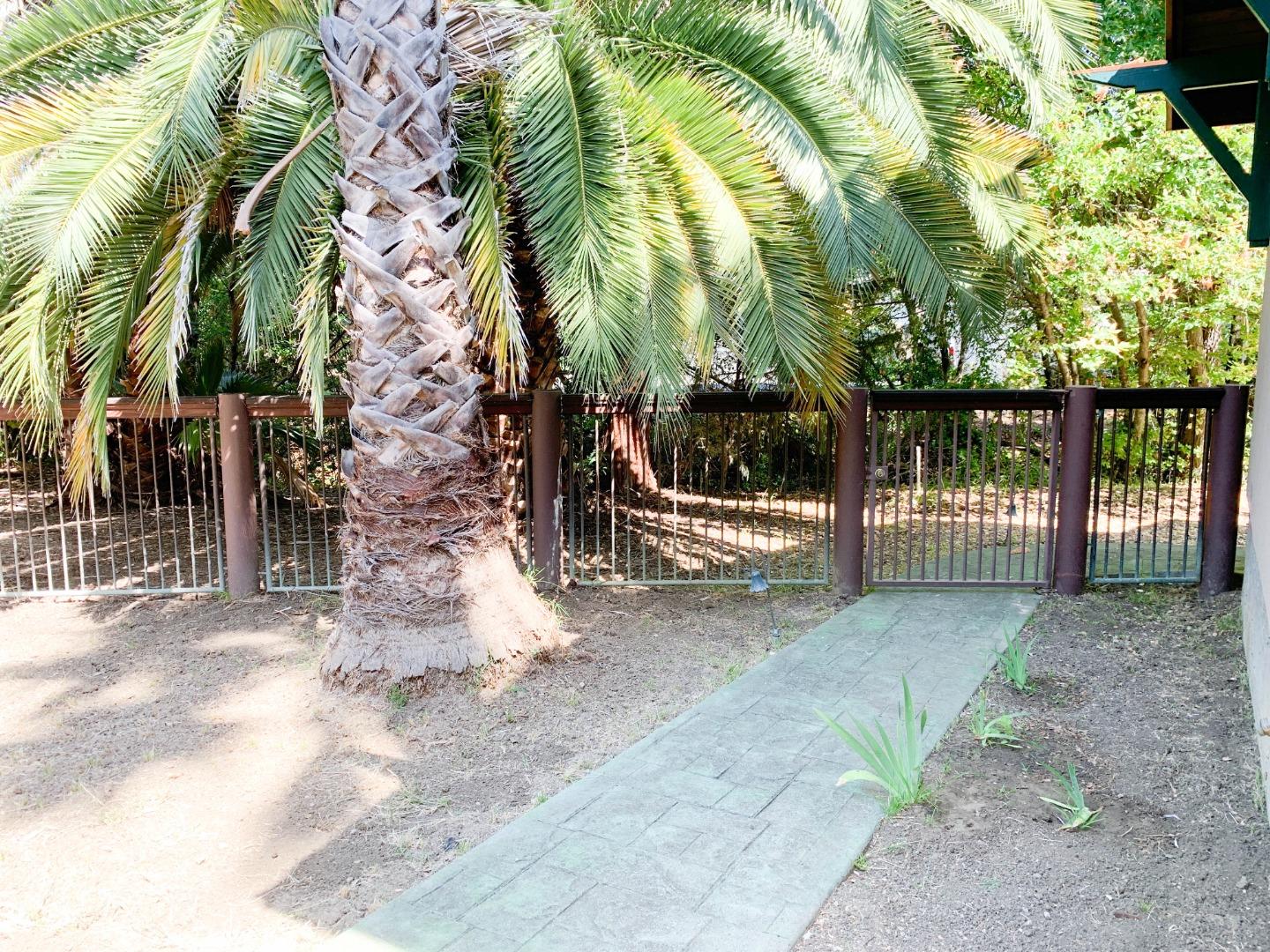 Detail Gallery Image 26 of 27 For 2360 Woodside Rd a,  Woodside,  CA 94062 - 3 Beds | 2 Baths