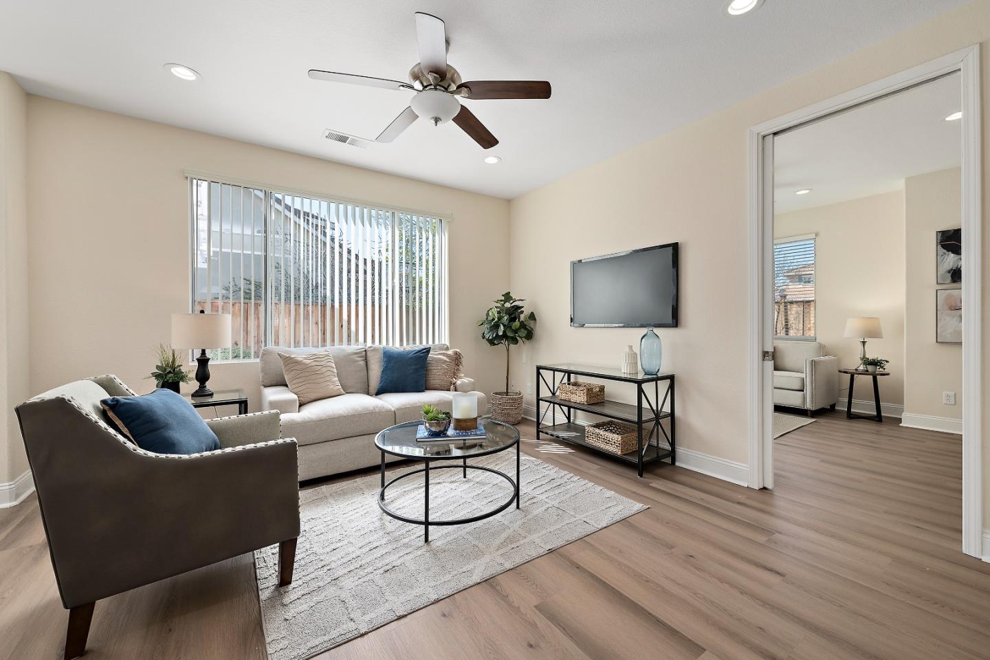 Detail Gallery Image 8 of 37 For 3267 Woodmere Dr, San Jose,  CA 95136 - 4 Beds | 3 Baths