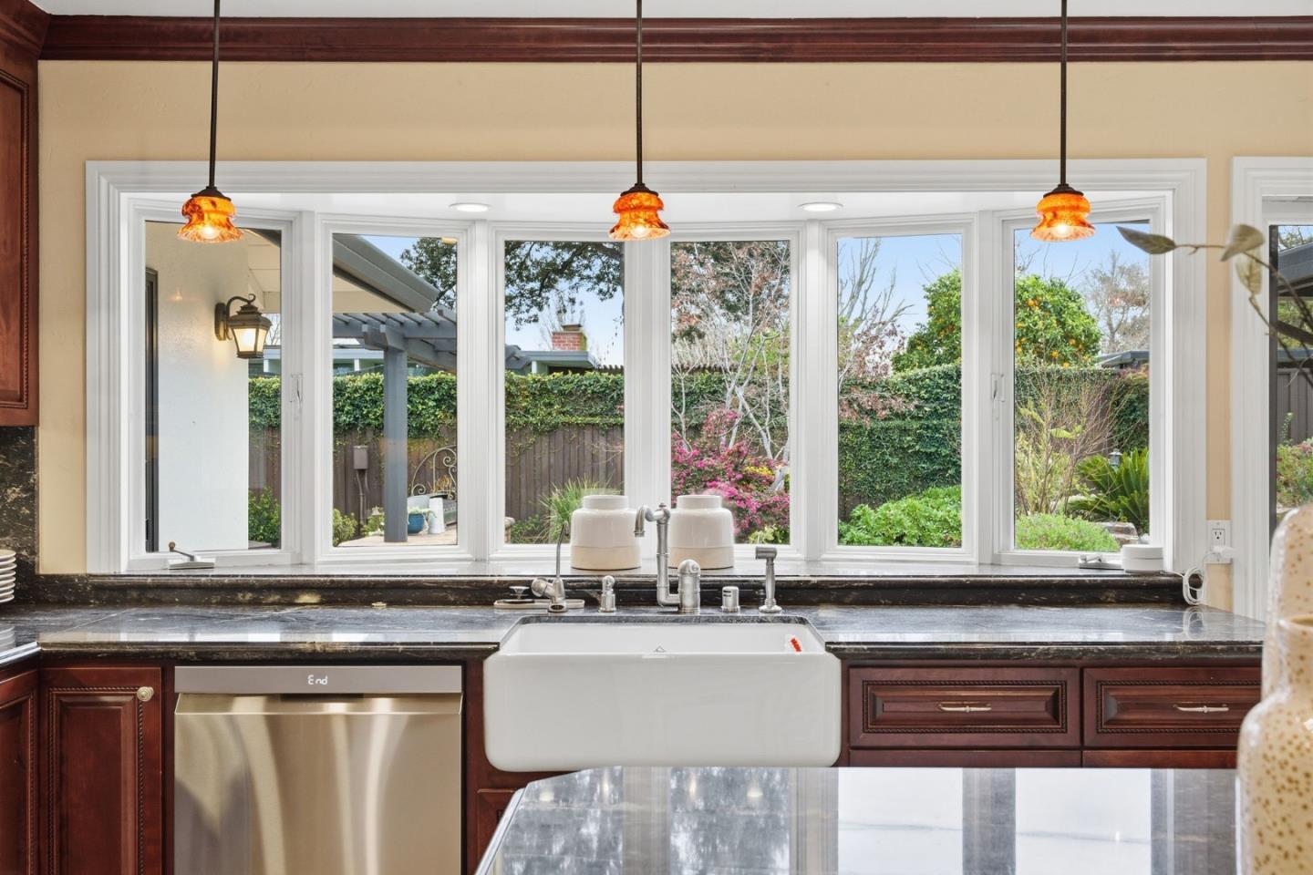 Detail Gallery Image 17 of 76 For 1971 James Pl, San Jose,  CA 95125 - 4 Beds | 3 Baths