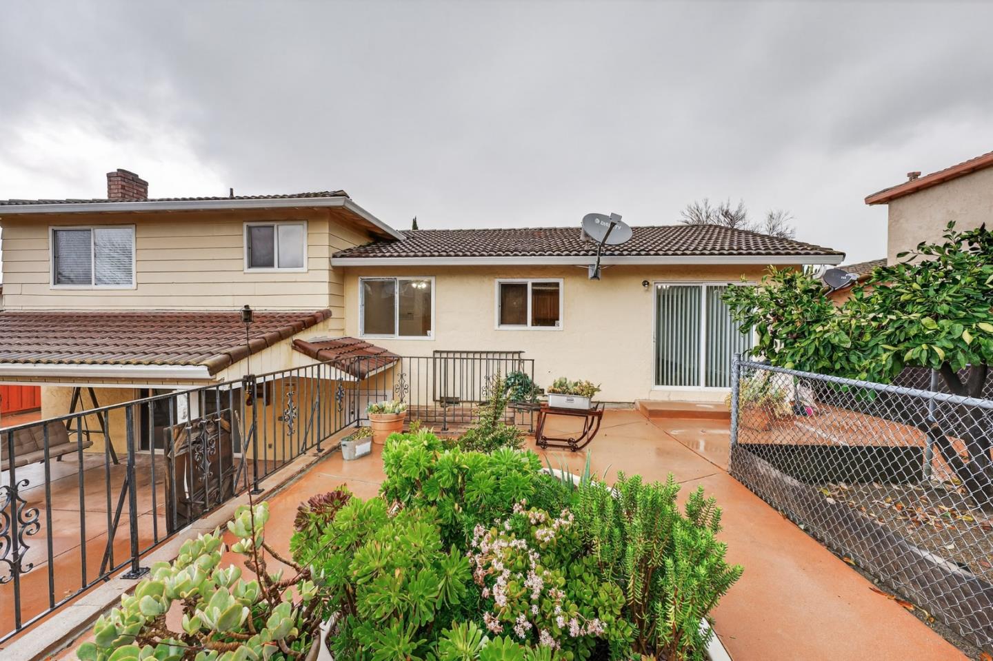 Detail Gallery Image 29 of 32 For 3352 San Rivas Dr, San Jose,  CA 95148 - 3 Beds | 2/1 Baths