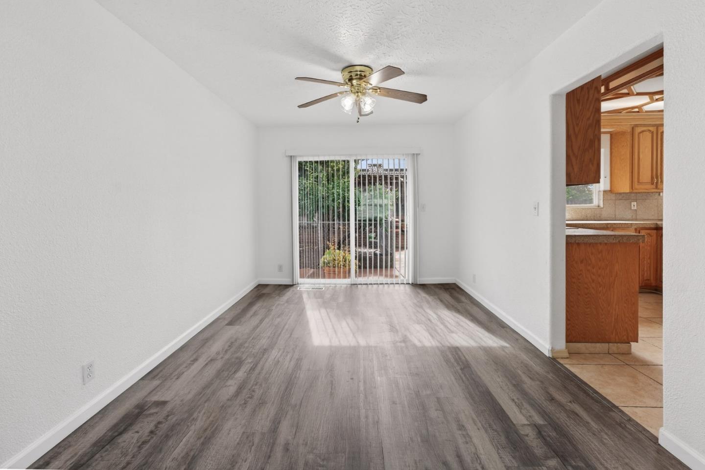 Detail Gallery Image 8 of 32 For 3352 San Rivas Dr, San Jose,  CA 95148 - 3 Beds | 2/1 Baths